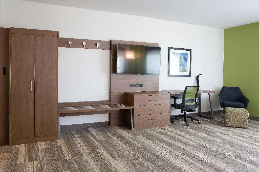Holiday Inn Express & Suites - Edmonton SW - Windermere by IHG