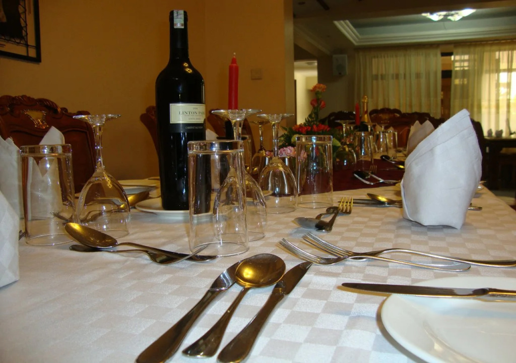 Hennessis Hotel