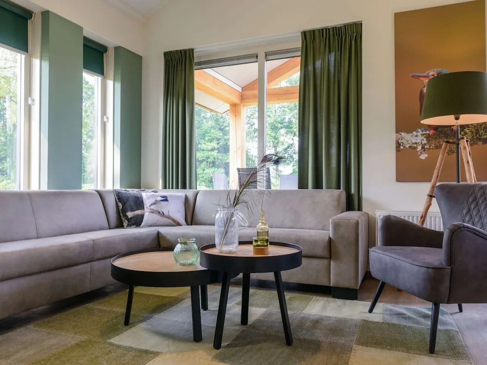 Attractive Bungalow with Covered Terrace near Veluwe