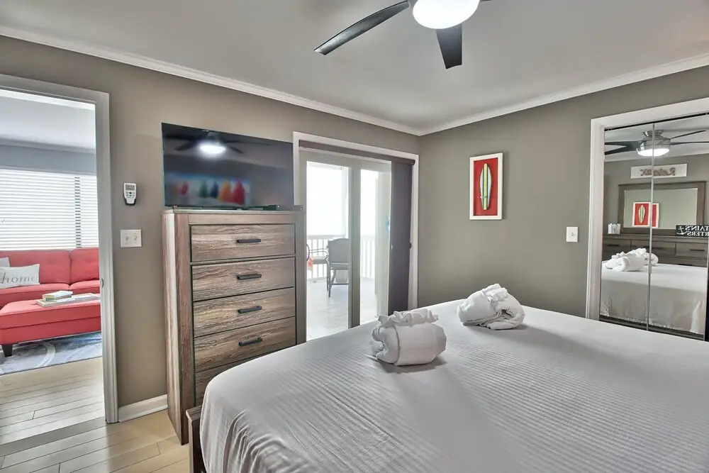 Sea Esta At Sunvillas 2 Bedroom Condo by Redawning
