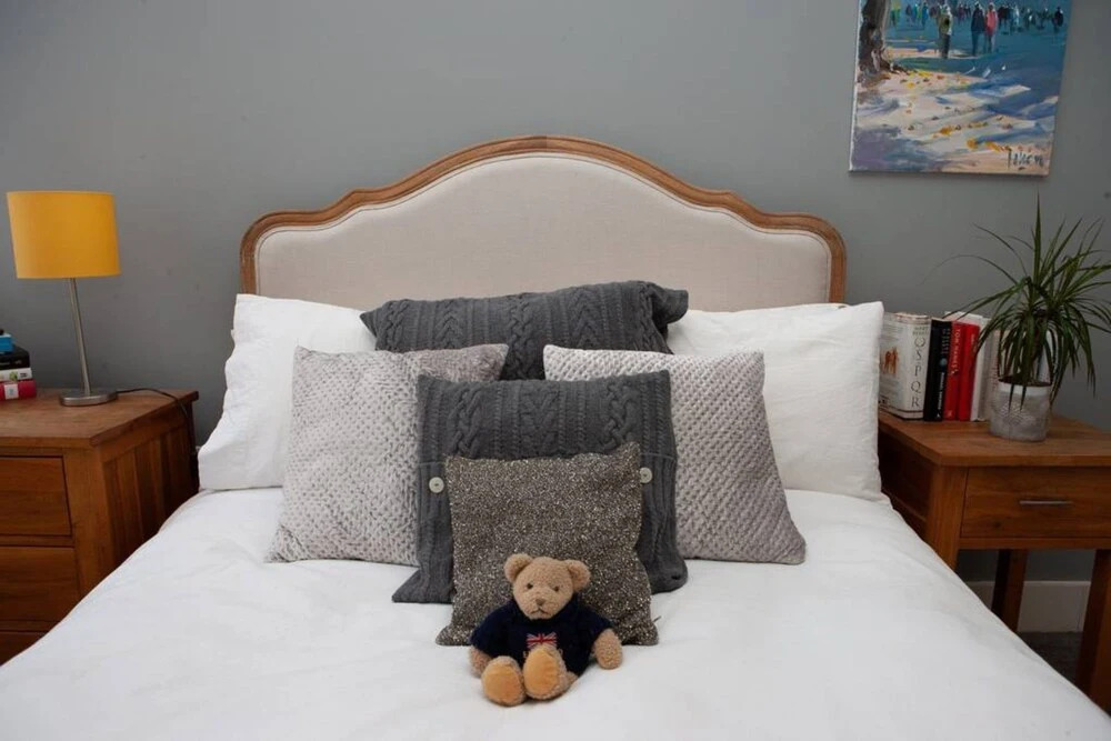 Contemporary 2 Bedroom Apartment in Converted Church