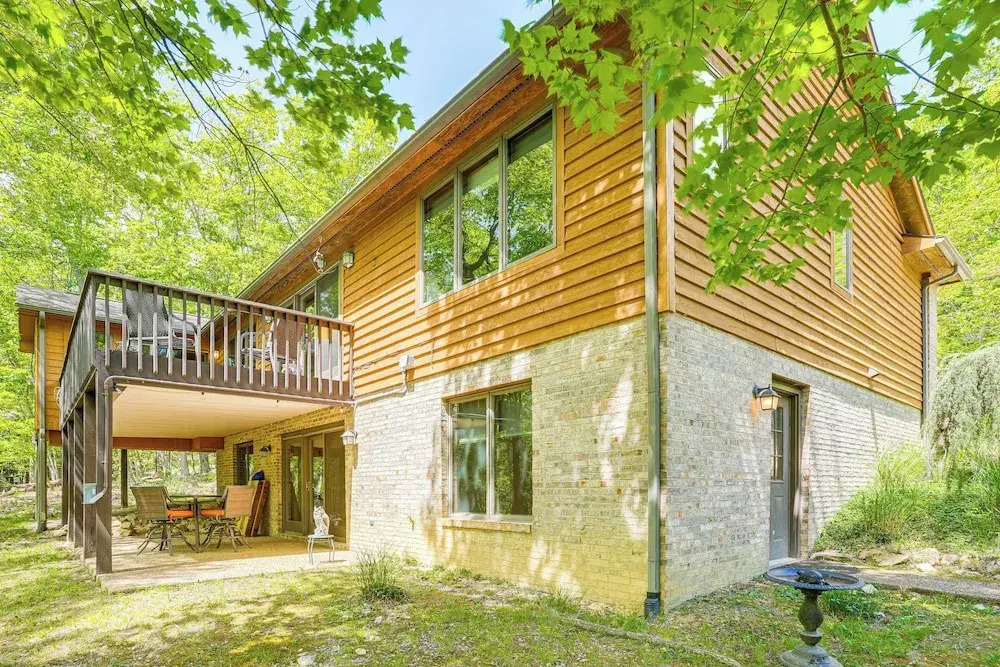 4 Mi to Massanutten Resort: Family Home w/ Views!