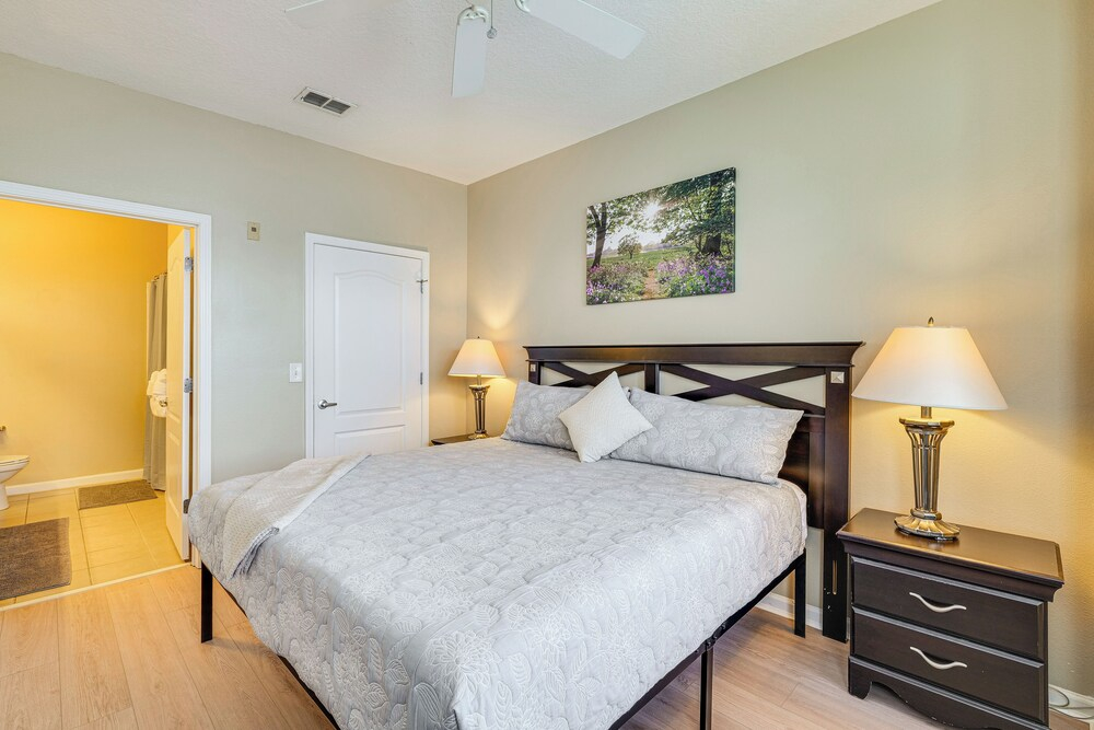 6 Mi to Disney World: Family-friendly Condo!