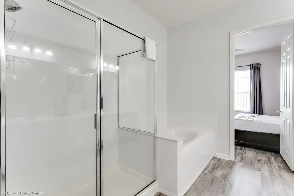 A Perfect Home for Your Family or Business! Just Steps From Convention Center 3br/3b #3vc024
