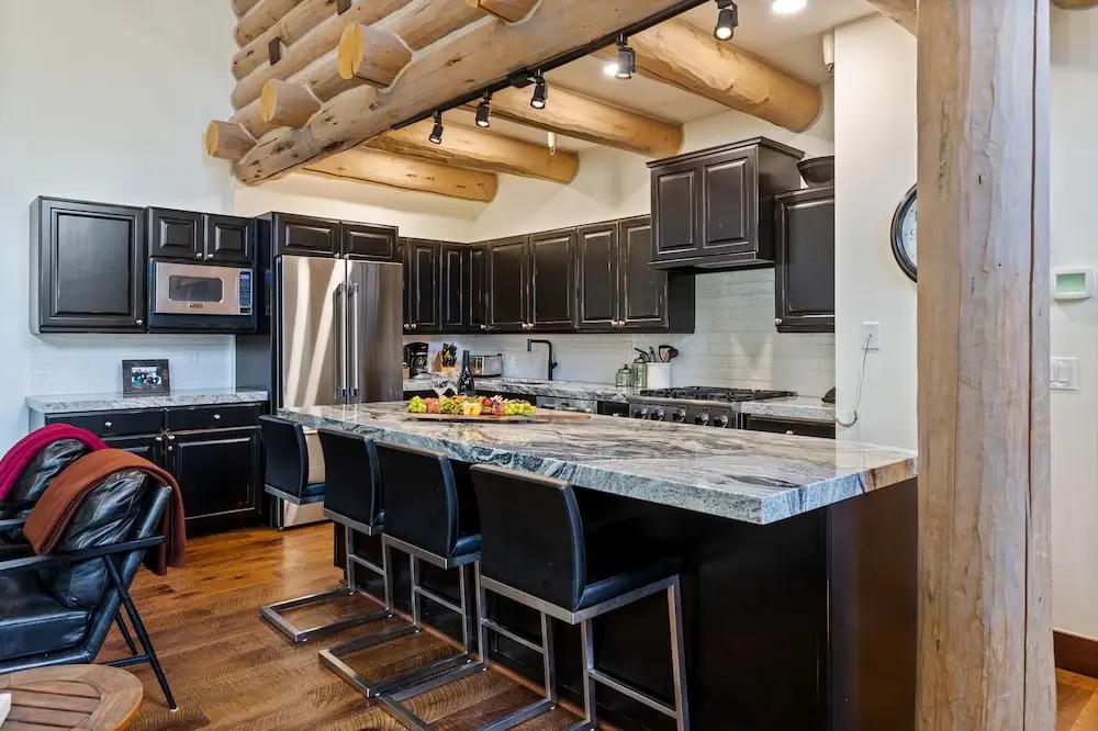 Pine Inn at Trail's End Lodge - Three Bedroom Residence with Den and Spa #5 3 Condo