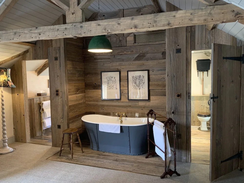 THE PIG at Combe - Devon