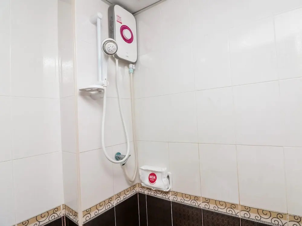 NIDA Rooms Metro Inthamara 169