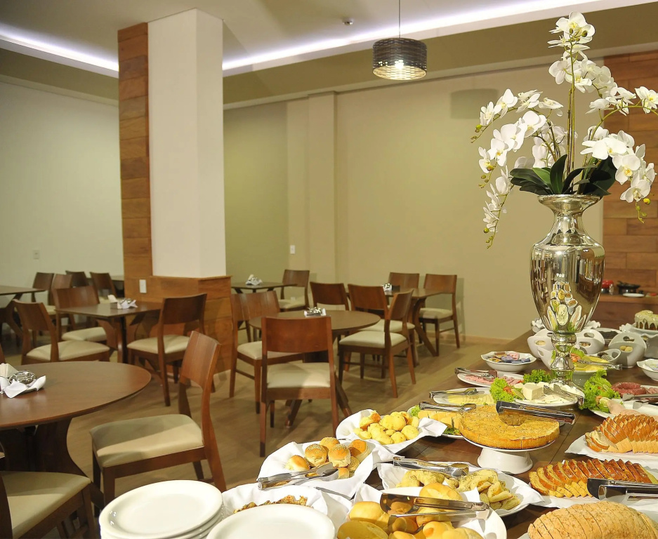 Hotel Maestro Premium Cascavel
