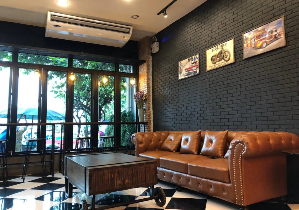 Sleepover Hostel Bangkok