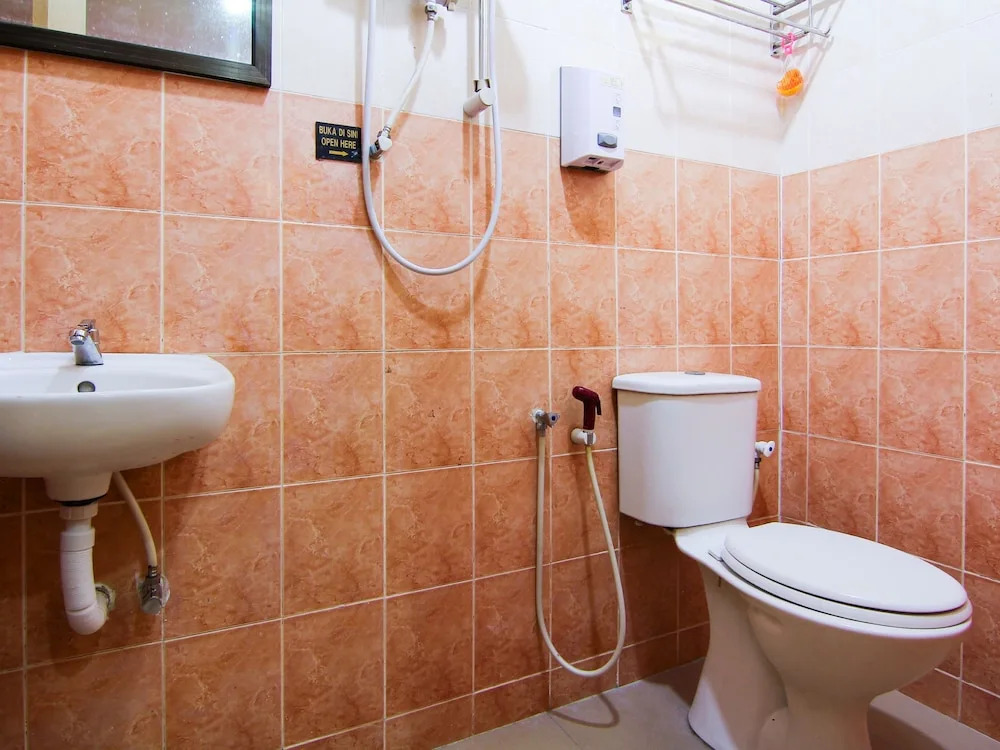 OYO 11343 Hotel Putra Iskandar