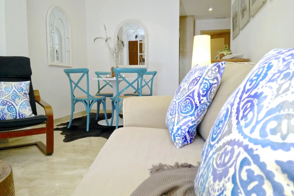 Family friendly 2BR Terrace quiet street - Neo