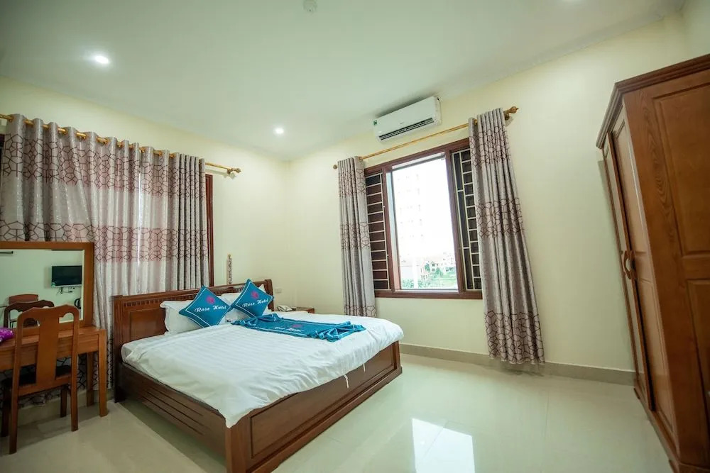 Rose Hotel