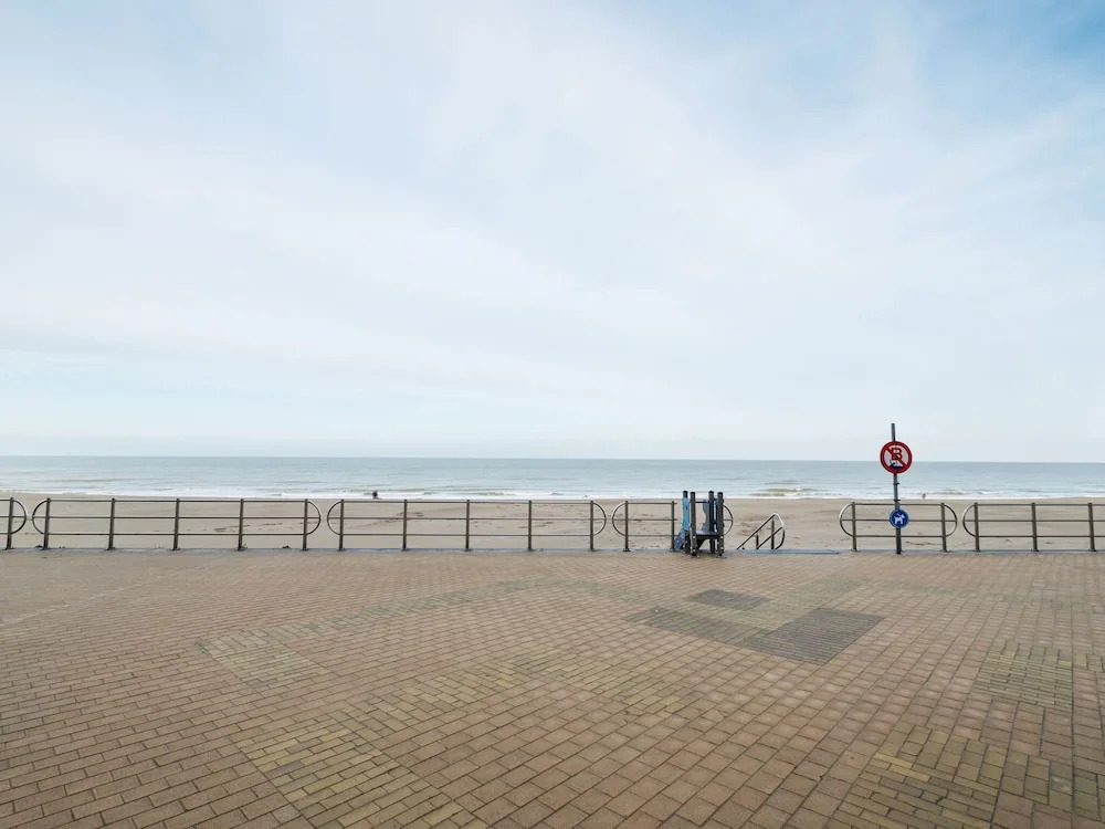 Modern Apartment in Westende/Middelkerke with Beach Nearby
