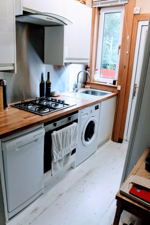 3 Bedroom Central House