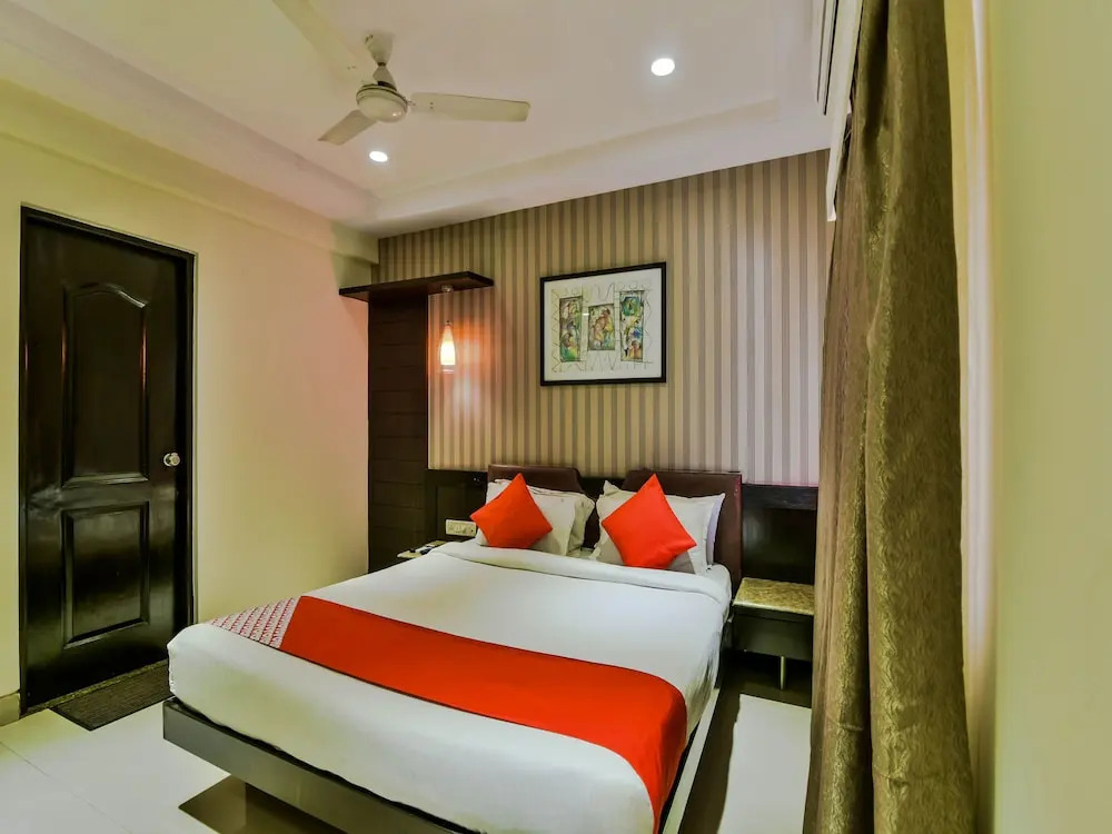 OYO 1687 Hotel Supreme