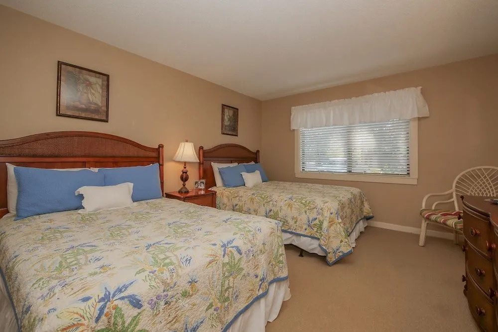 2339 Racquet Club Villas 2 Bedrooms 2 Bathrooms Villa
