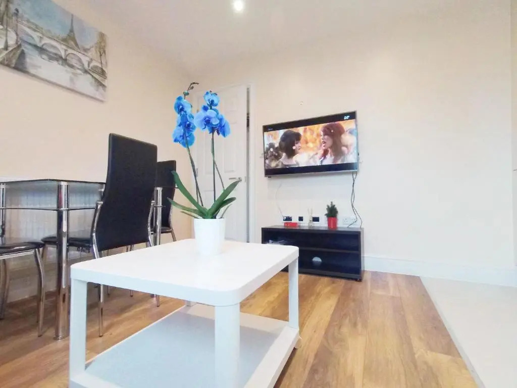 Tulip 5 Top Floor at Hammersmith
