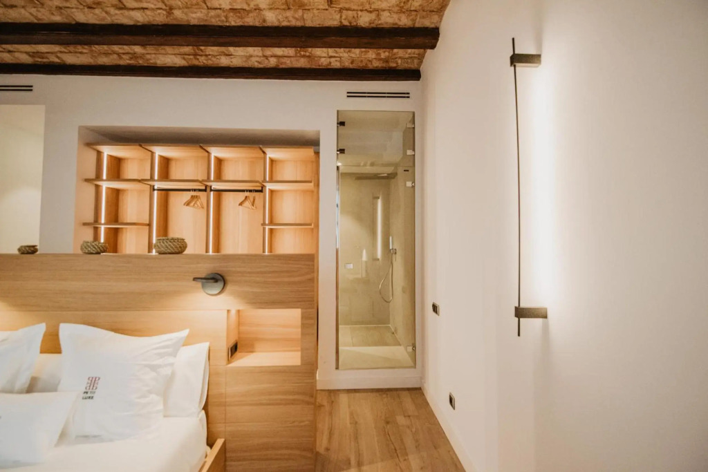 Petit Luxe St. Pere
