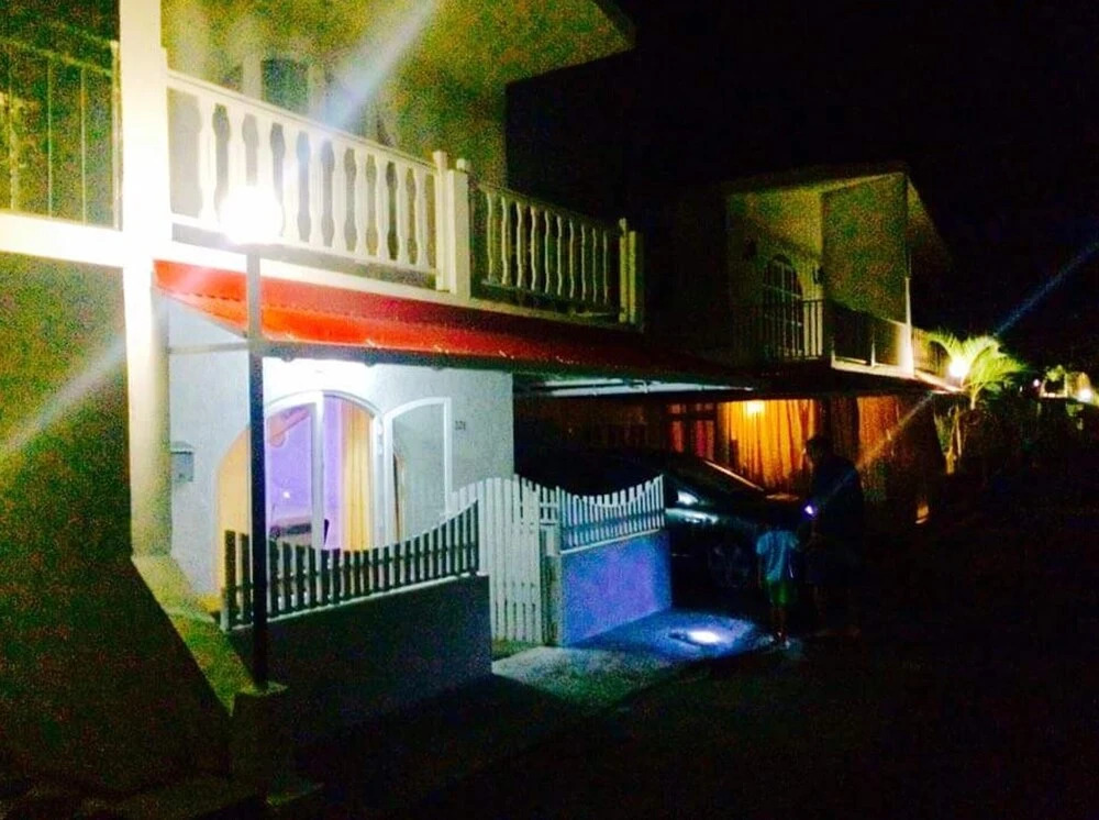 House With in Pereybere With Pool Access and Enclosed Gard