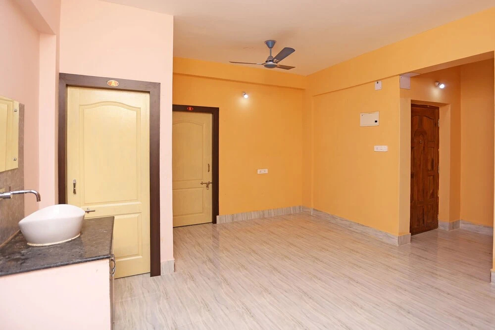 OYO 9842 Hotel Shibani & Suhani