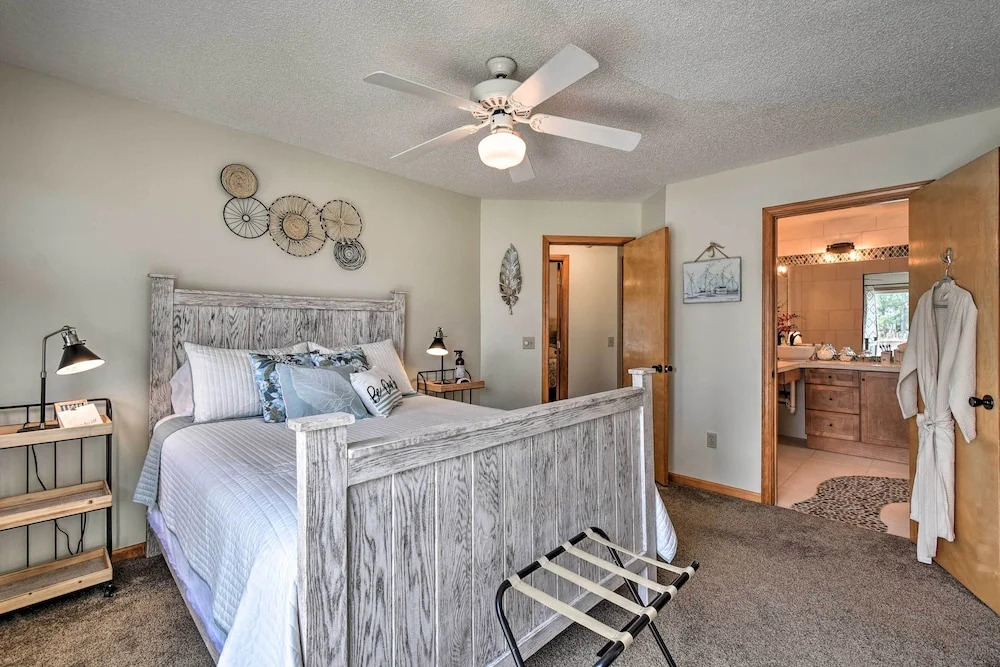 High-end Canal Front Paradise in Kill Devil Hills