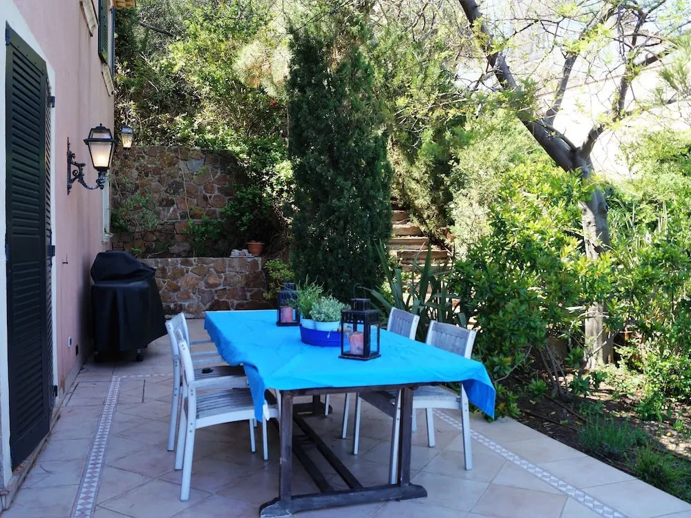 Villa in Anthéor, With Stunning sea Views and Private Swimming Pool
