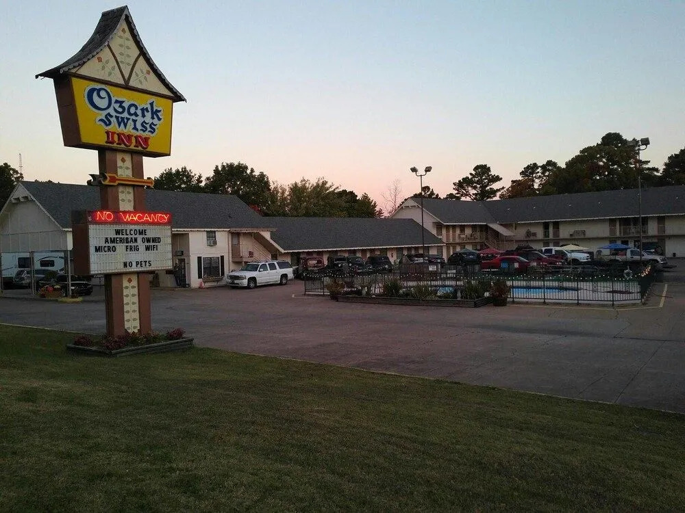 Ozark Swiss Inn