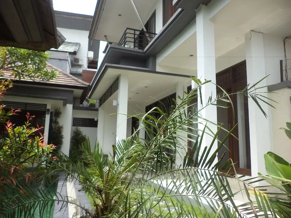 Kim Villa