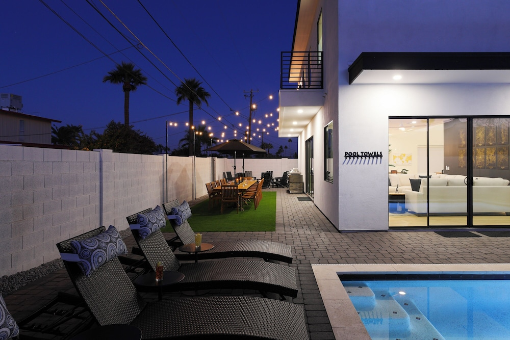 Luxe - Nouveau - Sparkling Pool - Walk to Old Town