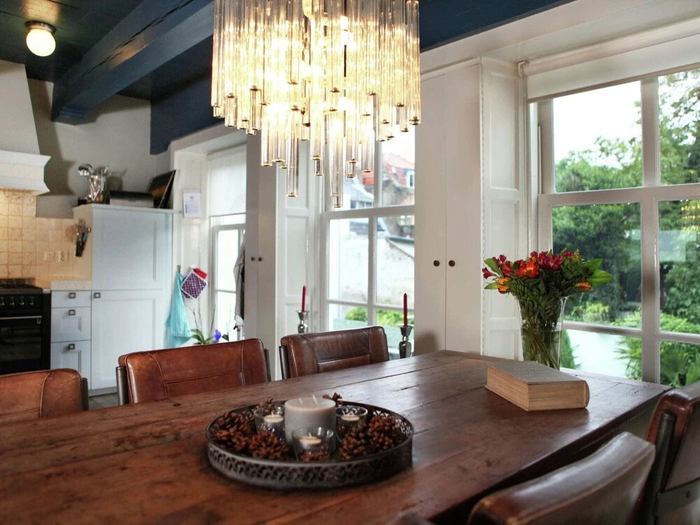 Historic building within walking distance from the beach and the boulevard.