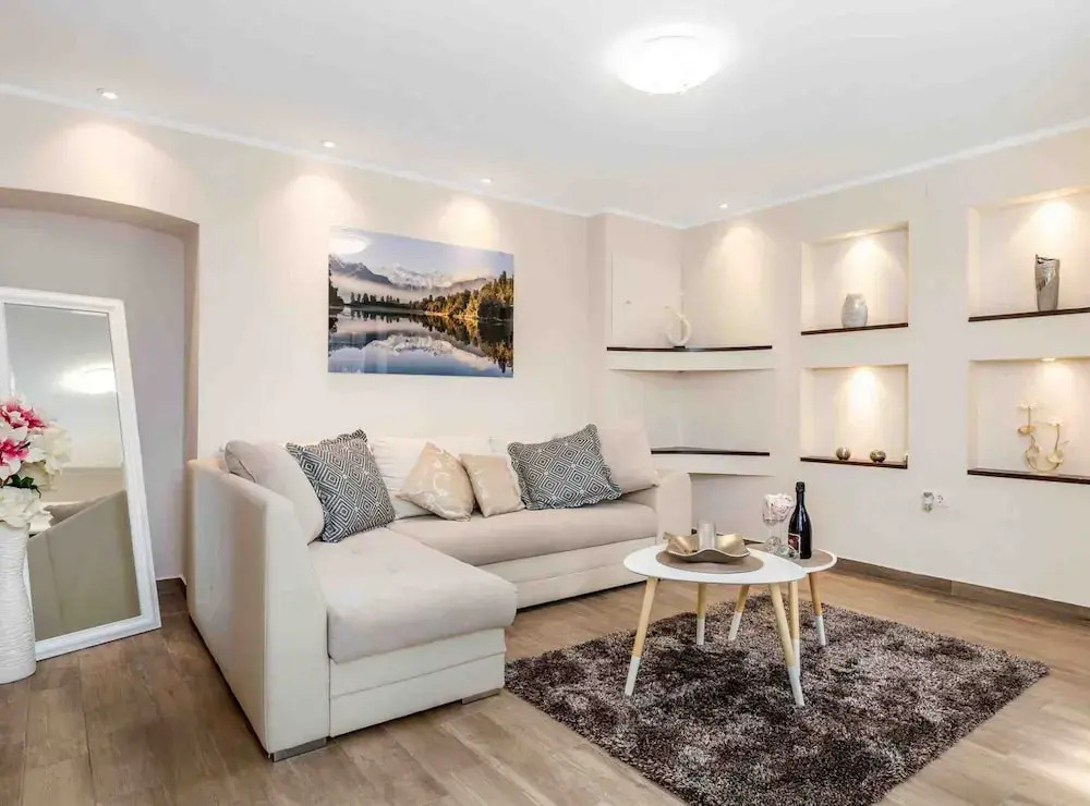 Modern Comfort With Shared Pool & Lush Green Surroundings in Kastav
