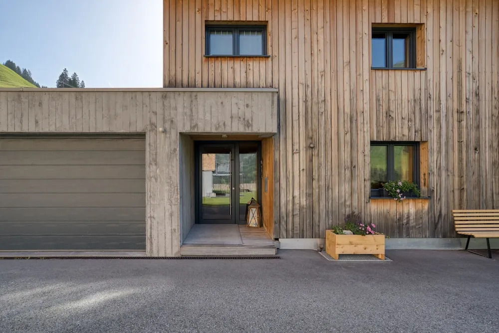 HUS24