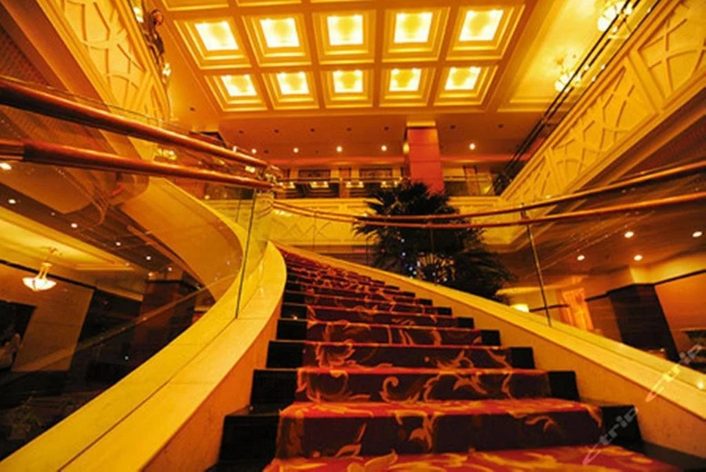 Golden Palace Hotel