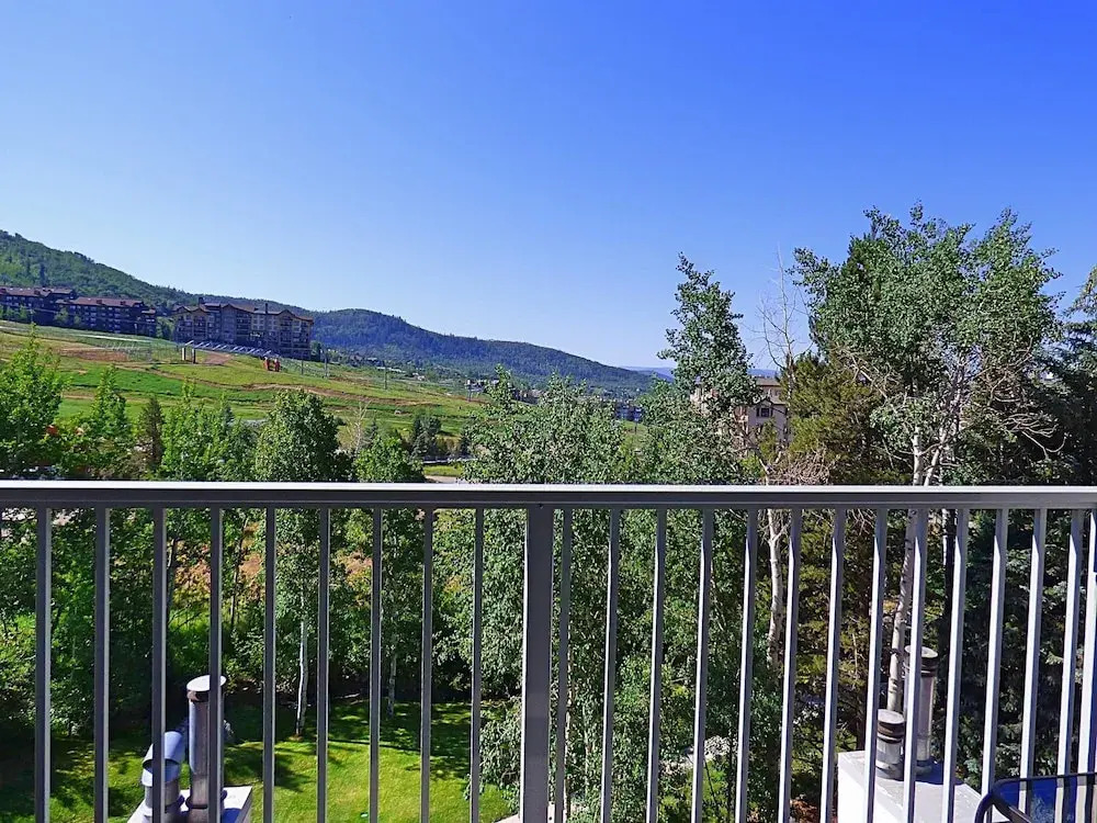 Private Deck Mountain Views Babbling Creek Sleeps 4