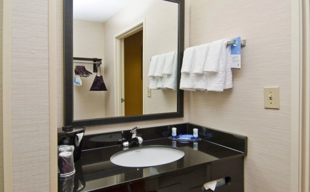 Fairfield Inn & Suites Jackson Airport