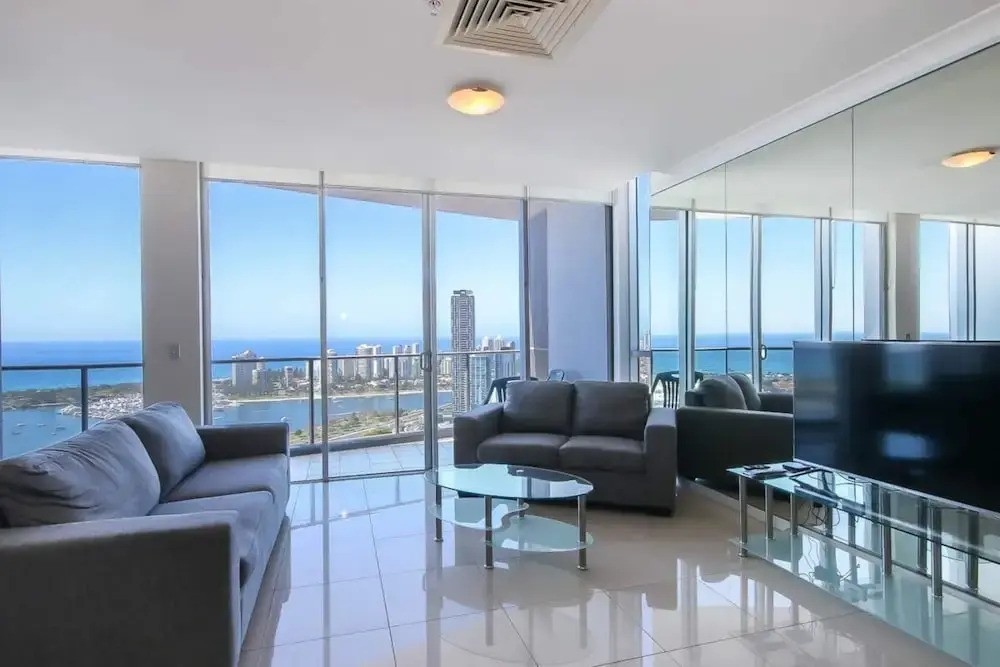 Stylish 3 Bedroom Apartment In Goldcoast