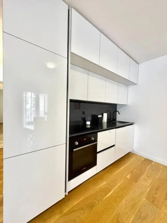 Sunny Bay Apartments