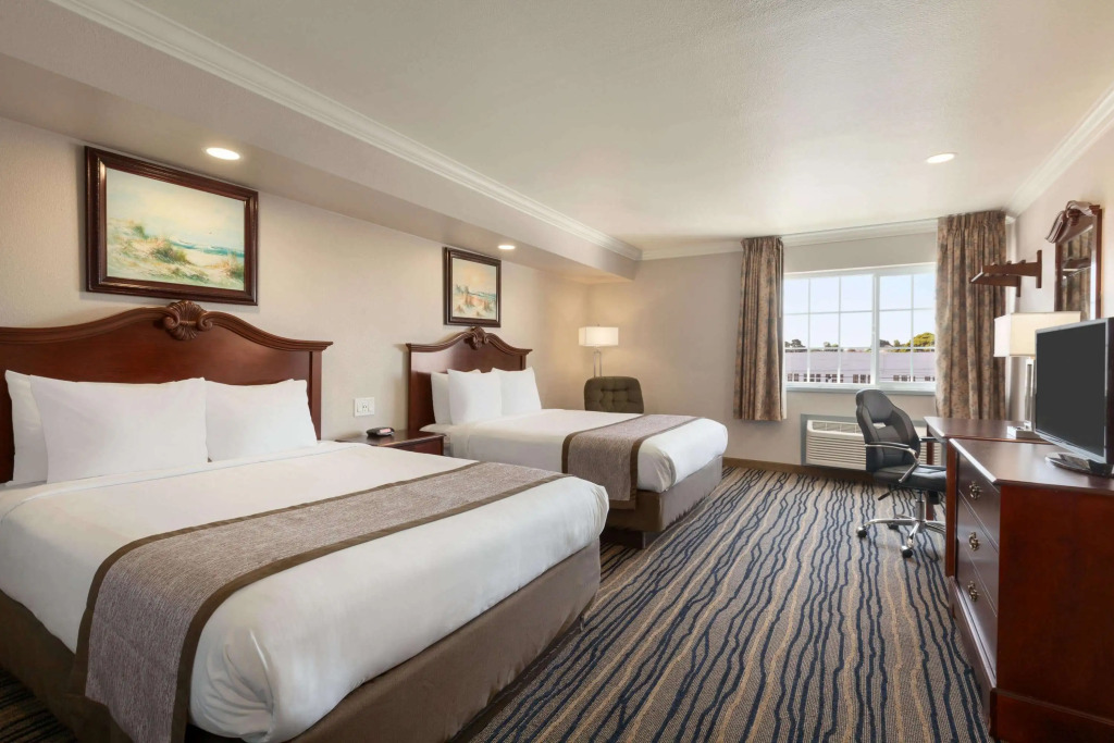 Days Inn by Wyndham Eureka CA