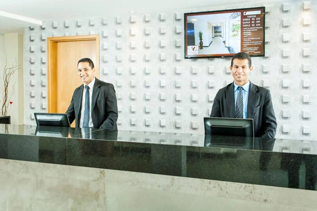 Vida Plaza Hotel