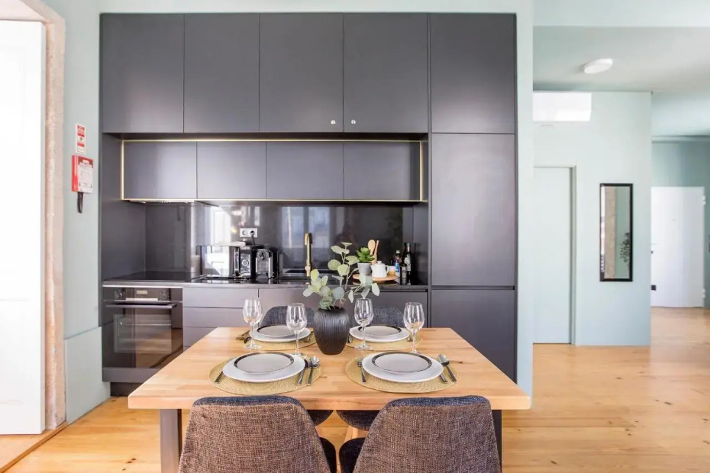 Artistic 2BR Flat Downtown w/ AC by LovelyStay