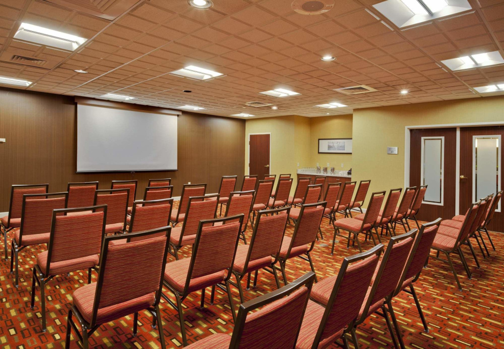Courtyard by Marriott Tampa Brandon
