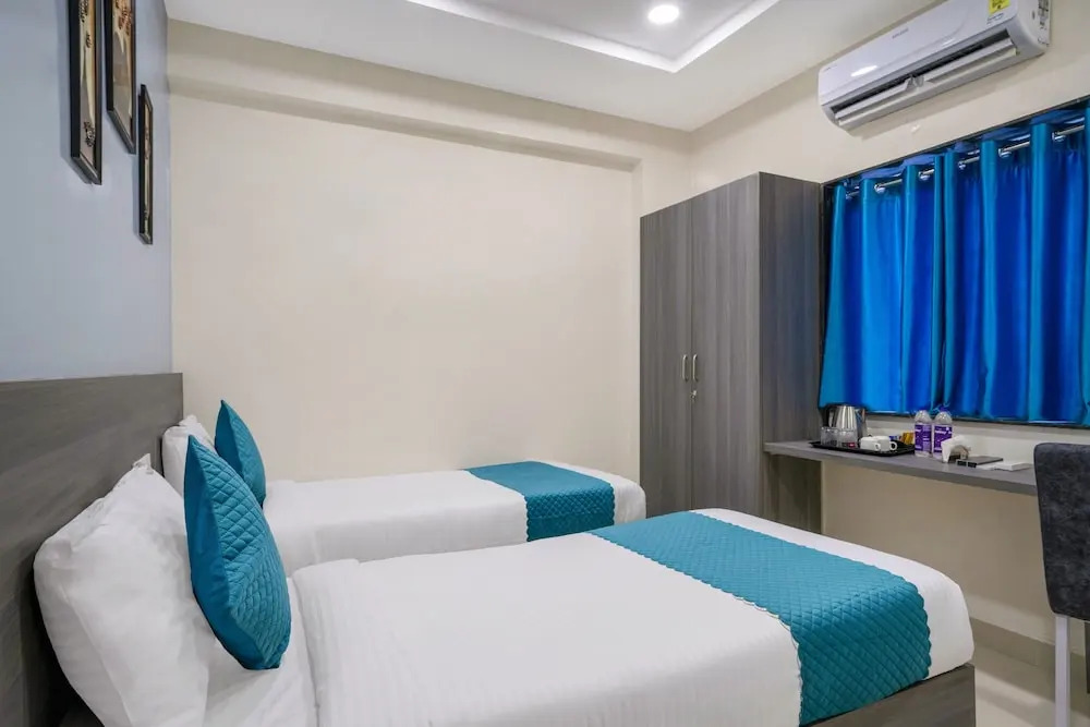 The Balcony Suites