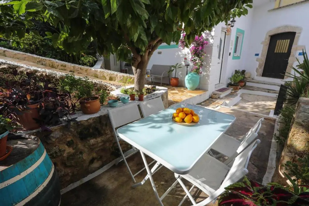 Ravi Boutique Home - 1 minute walk from beach