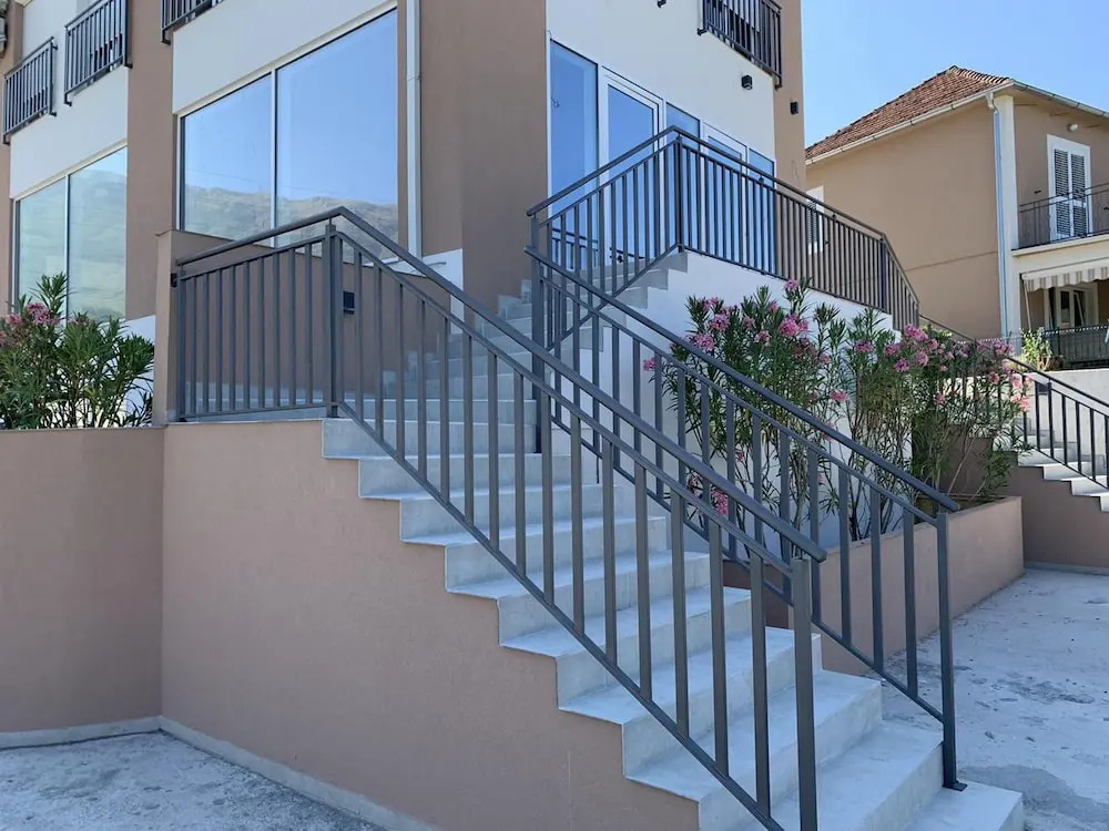 Apartments STEP