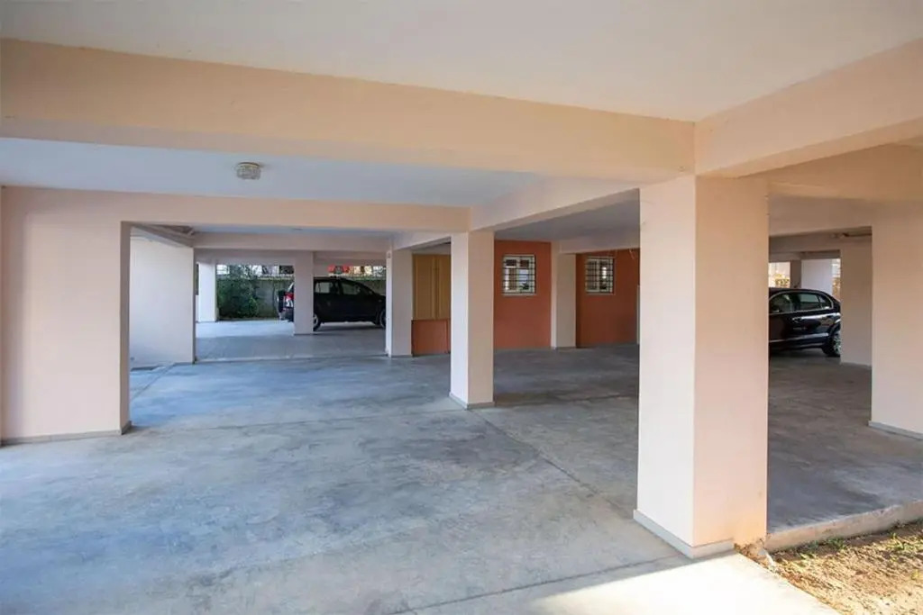 V Luxury Apartment 2