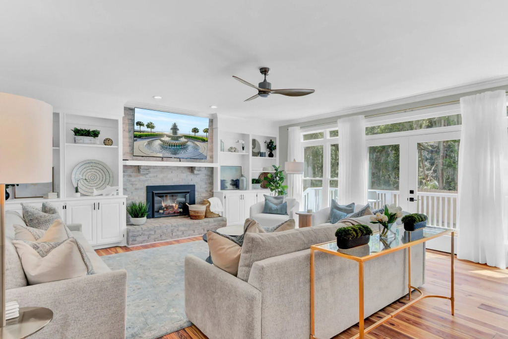 Southern Oasis by Avantstay 0.5mi Walk to the Beach, Pool, Patio, Large Yard