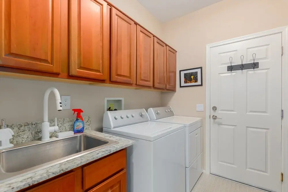 Grand Spectacular 3/3 with Separate Casita on the Golf Course! by RedAwning