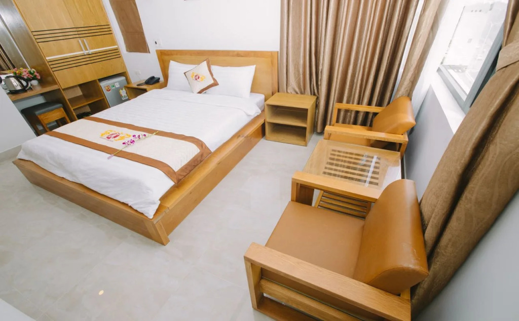 Tan Hoang Long beachfront hotel-Apartment ,Da Nang