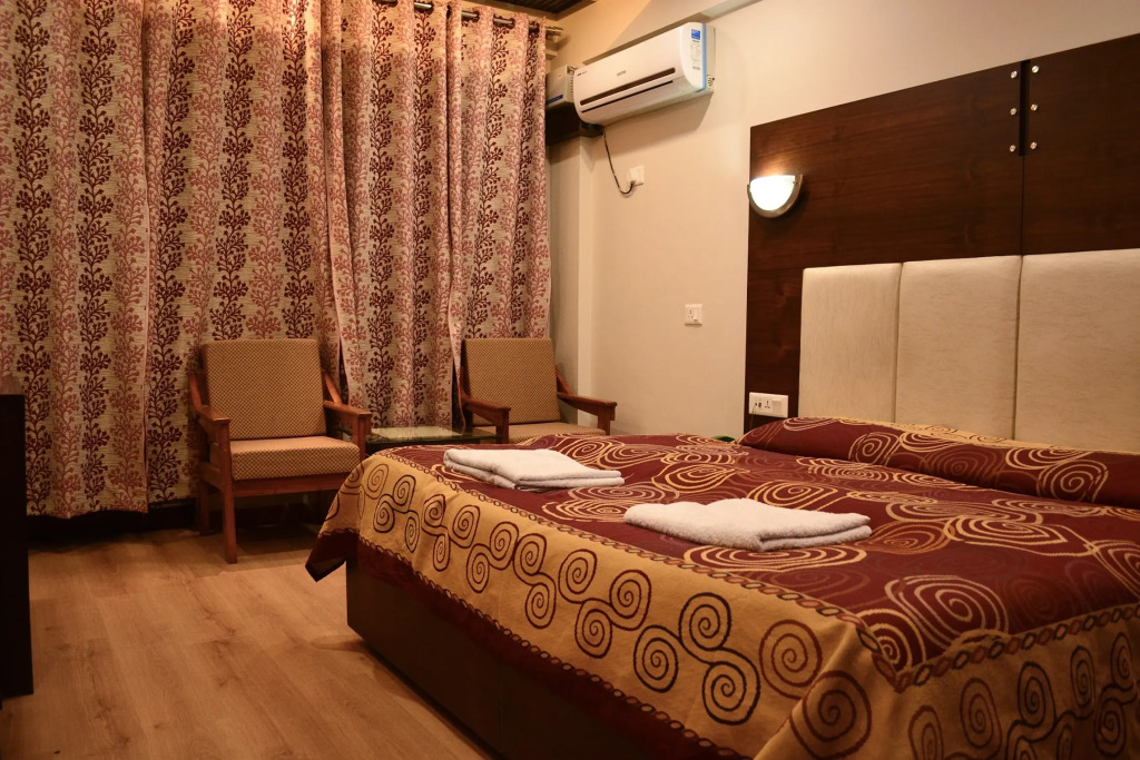 Hotel Dronagiri