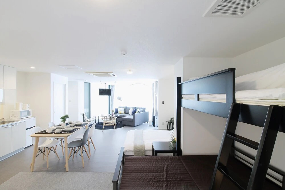 Yoshi Building 302